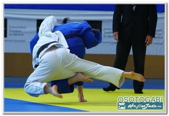 CEU2011 900004